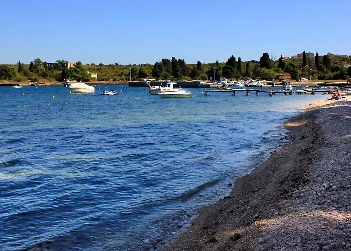 Apartment With Parking Space Stinjan, - 7368 *