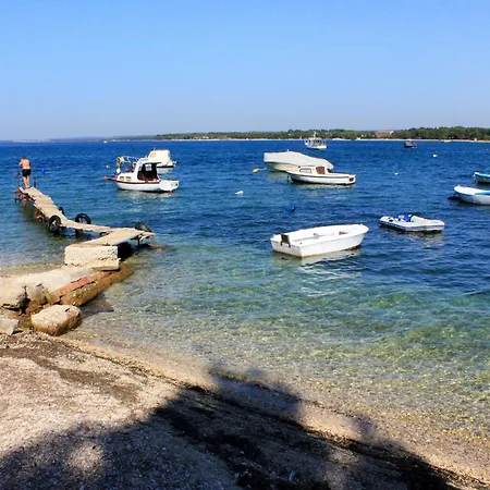 With Parking Space Stinjan, - 7368 * Pula