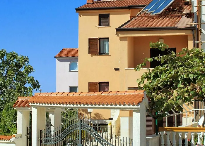 Appartement With Parking Space Stinjan, - 7368
